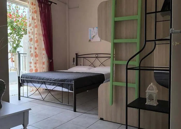 Mary's House Apartamento Kyparíssion